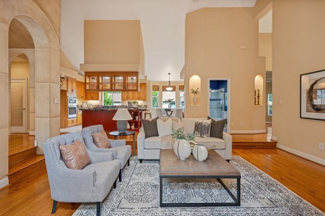 8626 Pershing Ave, Fair Oaks, CA 95628