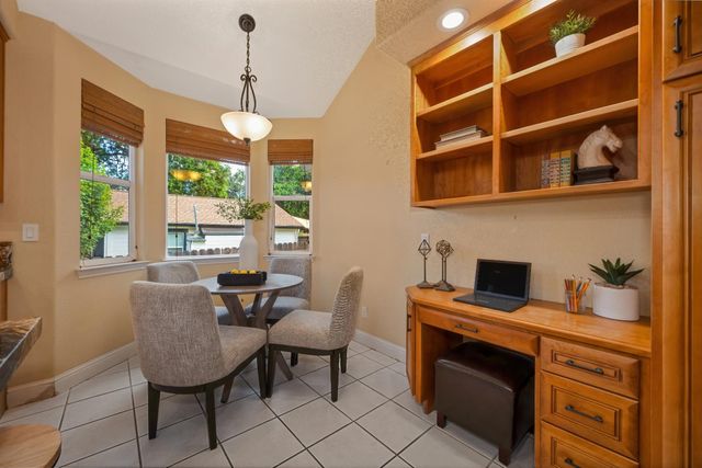 8626 Pershing Ave, Fair Oaks, CA 95628
