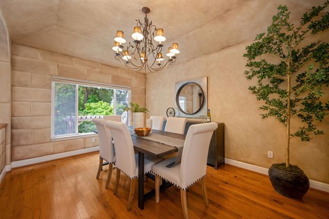 8626 Pershing Ave, Fair Oaks, CA 95628