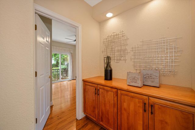 8626 Pershing Ave, Fair Oaks, CA 95628