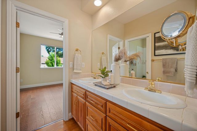 8626 Pershing Ave, Fair Oaks, CA 95628