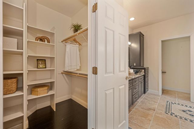 8626 Pershing Ave, Fair Oaks, CA 95628