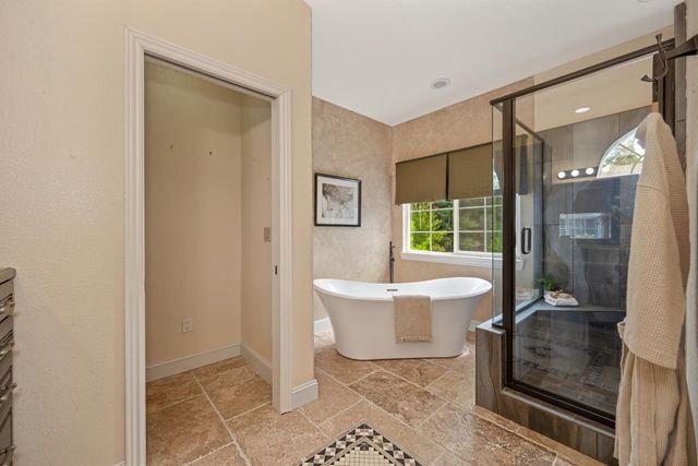 8626 Pershing Ave, Fair Oaks, CA 95628