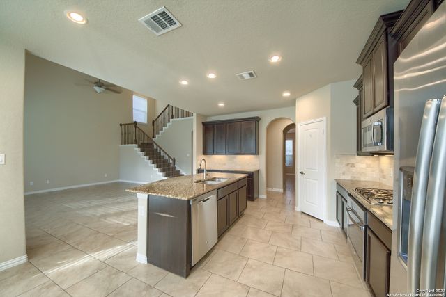 714 RACELAND RD, San Antonio, TX 78245