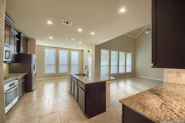 714 RACELAND RD, San Antonio, TX 78245