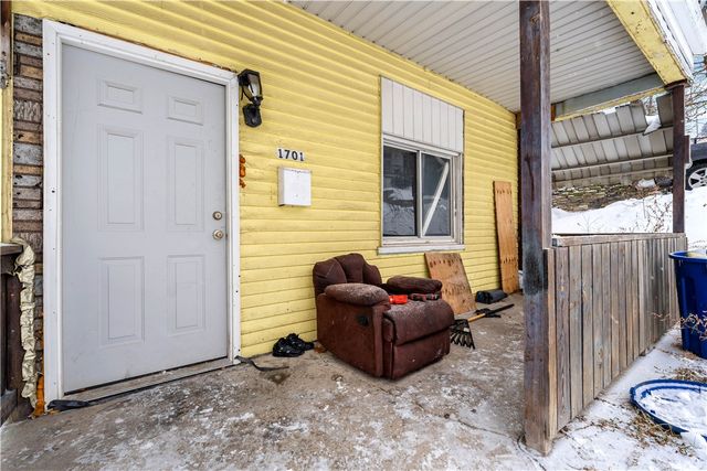 1701 Leolyn St, Carrick, PA 15210