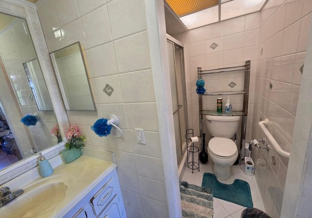 9721 Sunrise Lakes Boulevard 202, Sunrise, FL 33322