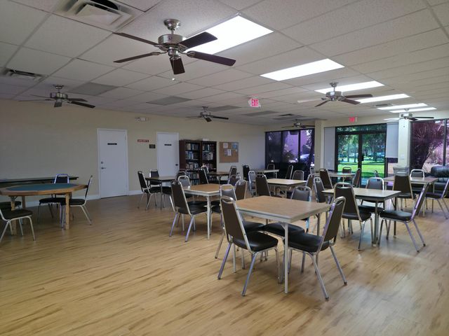 9721 Sunrise Lakes Boulevard 202, Sunrise, FL 33322