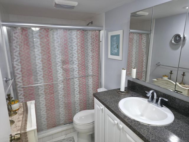 9721 Sunrise Lakes Boulevard 202, Sunrise, FL 33322