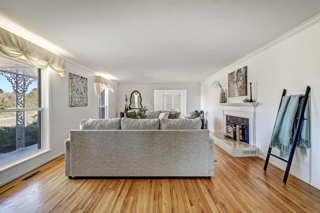 905 Warm Sands Trail SE, Albuquerque, NM 87123