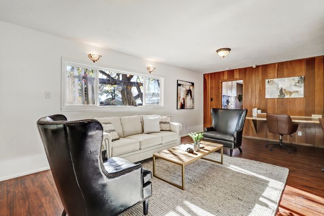 905 Warm Sands Trail SE, Albuquerque, NM 87123