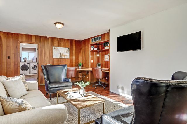 905 Warm Sands Trail SE, Albuquerque, NM 87123