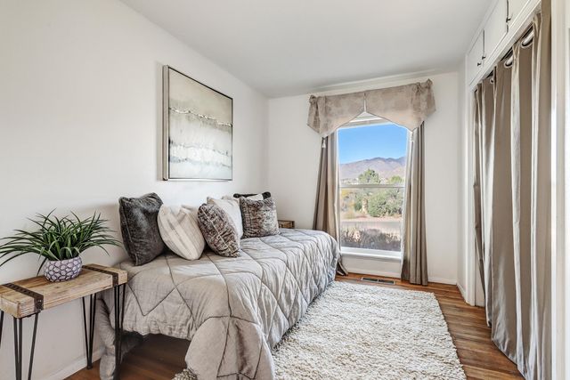 905 Warm Sands Trail SE, Albuquerque, NM 87123