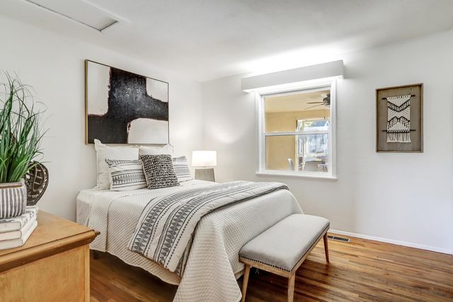 905 Warm Sands Trail SE, Albuquerque, NM 87123