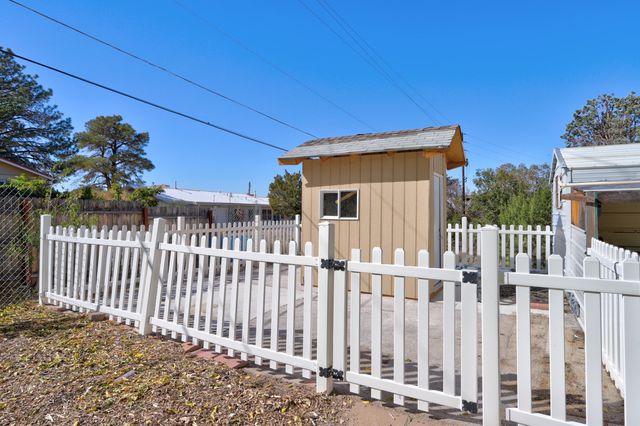 905 Warm Sands Trail SE, Albuquerque, NM 87123