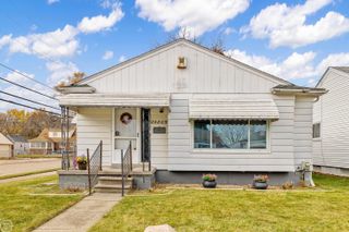 24805 Lambrecht Drive, Eastpointe, MI 48021