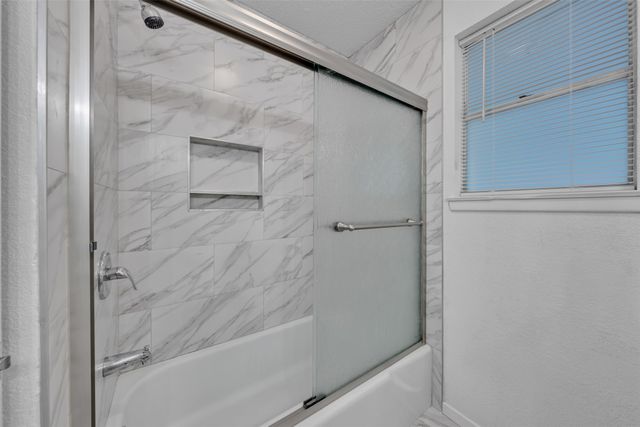 3407 NE 10th Street, Mineral Wells, TX 76067