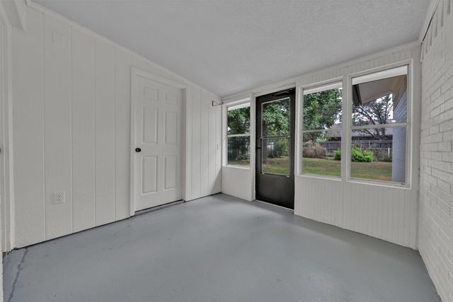 3407 NE 10th Street, Mineral Wells, TX 76067