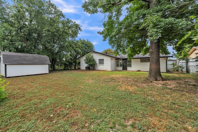 3407 NE 10th Street, Mineral Wells, TX 76067