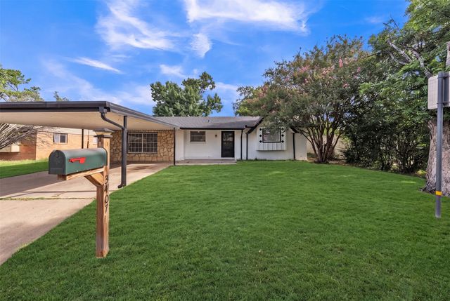 3407 NE 10th Street, Mineral Wells, TX 76067
