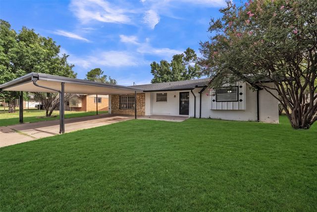3407 NE 10th Street, Mineral Wells, TX 76067