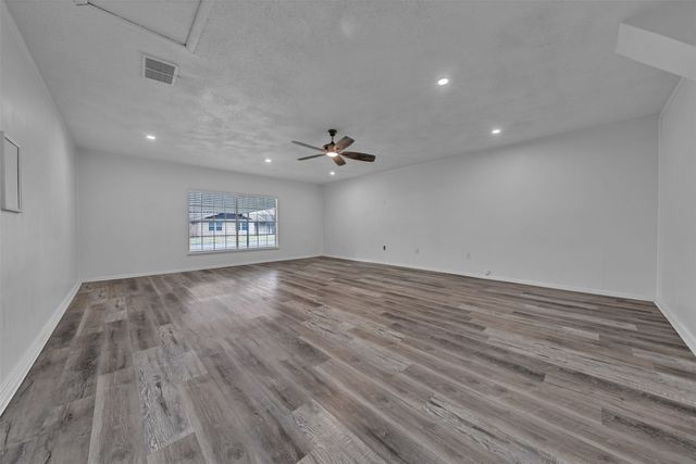 3407 NE 10th Street, Mineral Wells, TX 76067