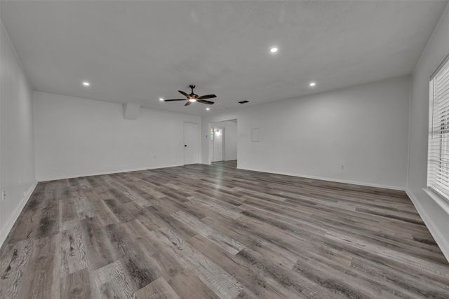 3407 NE 10th Street, Mineral Wells, TX 76067
