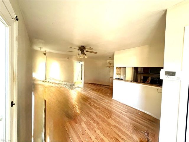 447 Peregrine ST, Virginia Beach, VA 23462