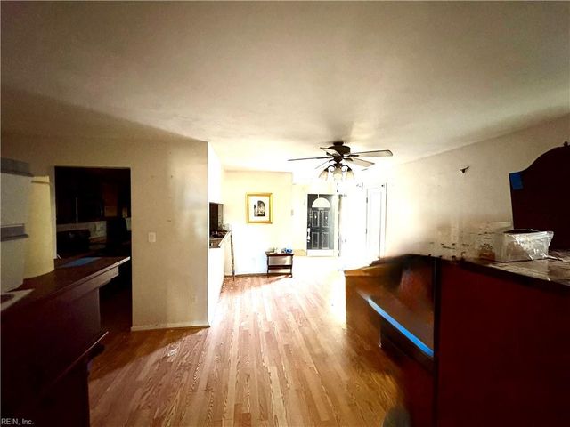 447 Peregrine ST, Virginia Beach, VA 23462