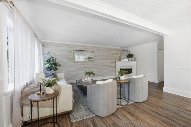 7097 Harlem Road, Westerville, OH 43082