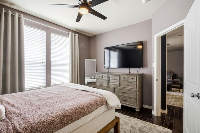 950 Henderson Street 1210, Fort Worth, TX 76102