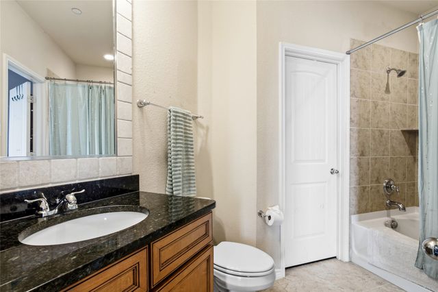 950 Henderson Street 1210, Fort Worth, TX 76102