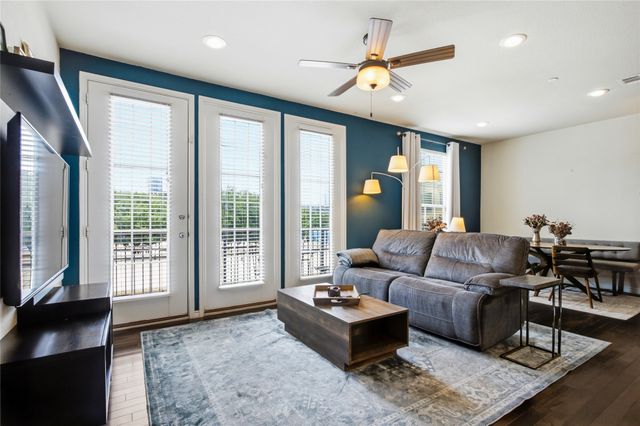950 Henderson Street 1210, Fort Worth, TX 76102