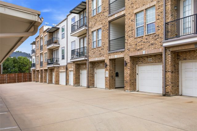 950 Henderson Street 1210, Fort Worth, TX 76102