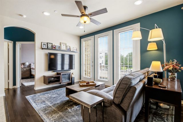 950 Henderson Street 1210, Fort Worth, TX 76102