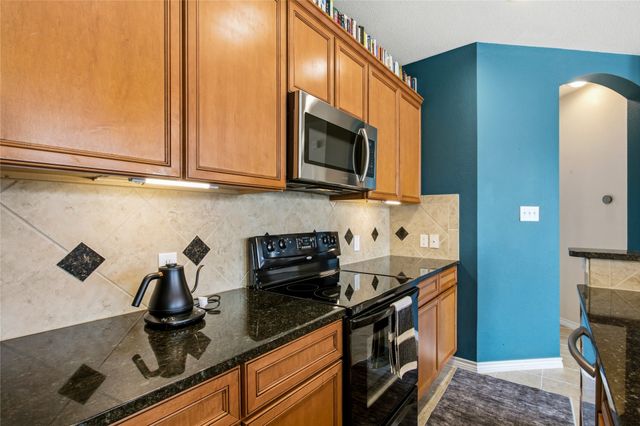950 Henderson Street 1210, Fort Worth, TX 76102