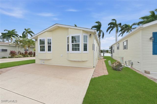 1055 Diamond Lake CIR, Naples, FL 34114