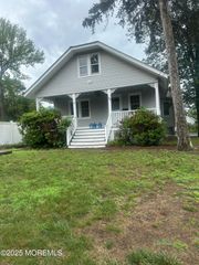 36 Whalepond Road front, Oakhurst, NJ 07755