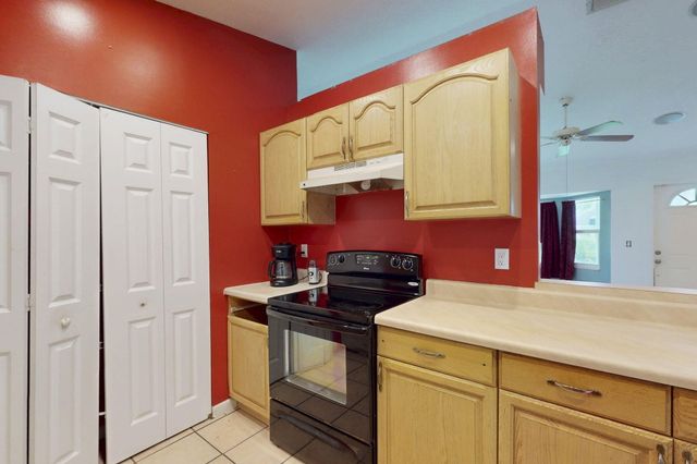 13387 N 68th St Street N, The Acreage, FL 33412
