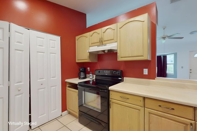 13387 N 68th St Street N, The Acreage, FL 33412