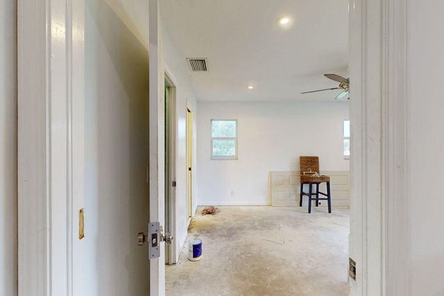 13387 N 68th St Street N, The Acreage, FL 33412