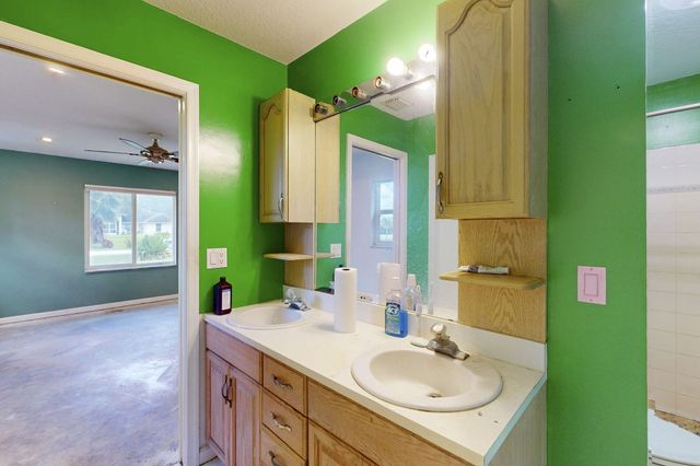 13387 N 68th St Street N, The Acreage, FL 33412