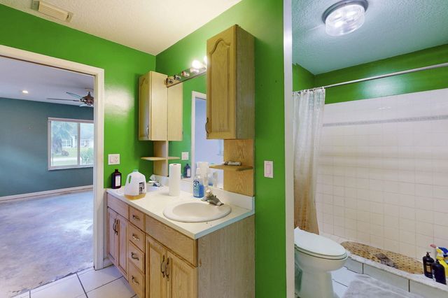 13387 N 68th St Street N, The Acreage, FL 33412