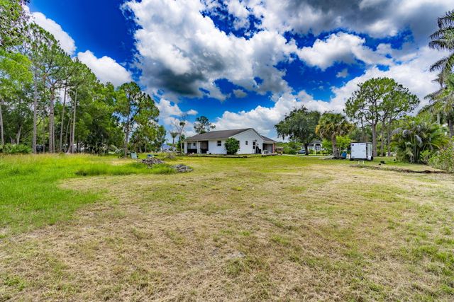 13387 N 68th St Street N, The Acreage, FL 33412