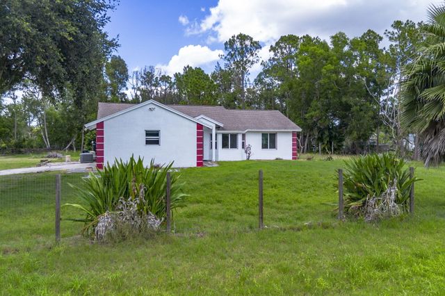 13387 N 68th St Street N, The Acreage, FL 33412