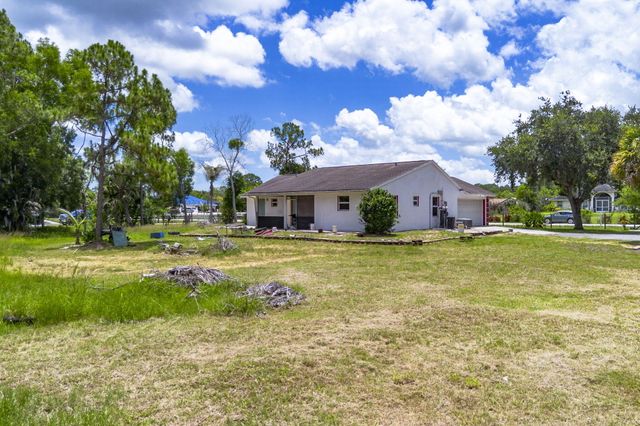 13387 N 68th St Street N, The Acreage, FL 33412