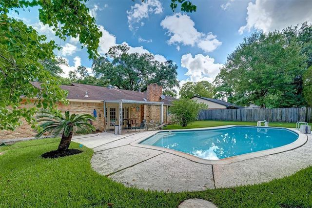 5811 Ludington Drive, Houston, TX 77035
