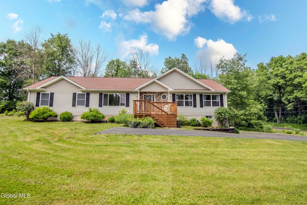 111 Beaver Street, Saratoga, NY 12871