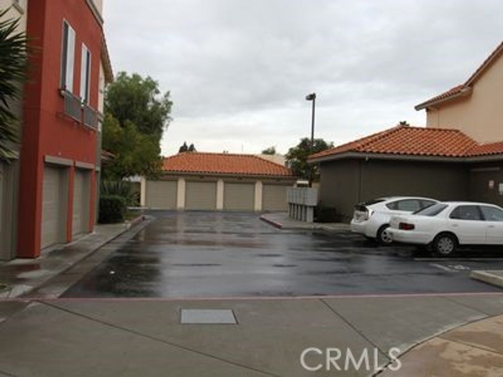 Image 13 of property listing at 2177 Alum Rock Avenue 211, San Jose, CA 95116