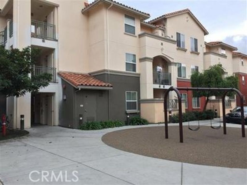Image 19 of property listing at 2177 Alum Rock Avenue 211, San Jose, CA 95116